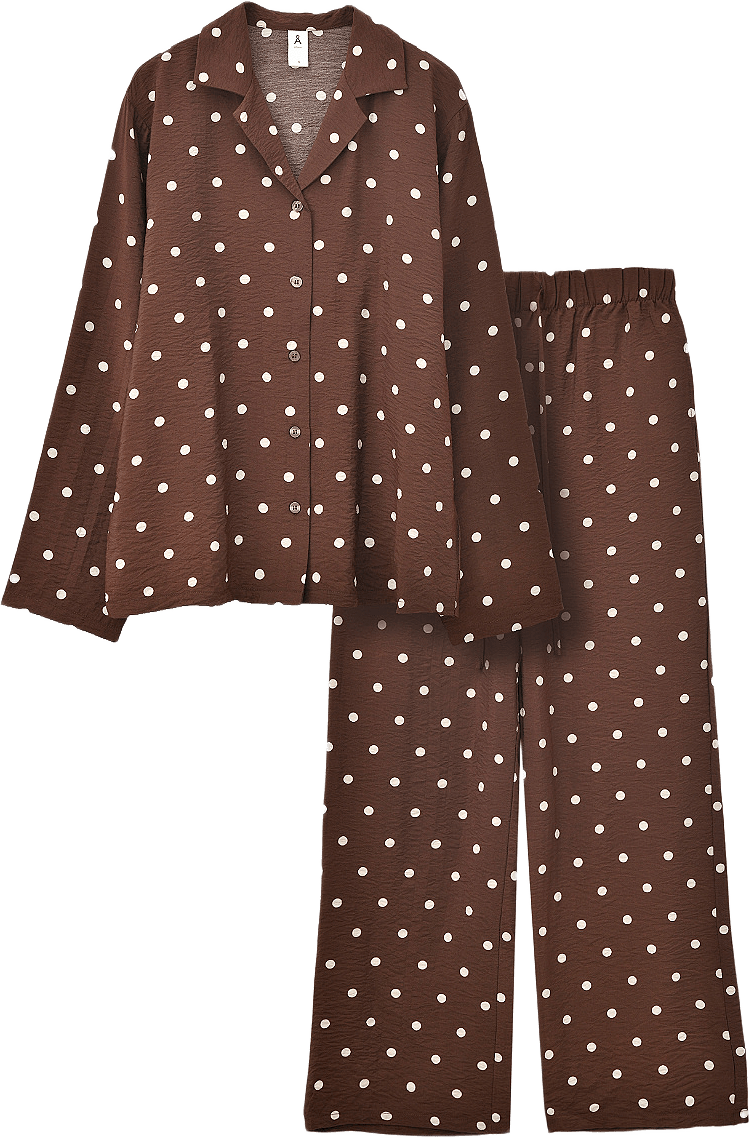 Pyjamas MIA, från Å WOMAN, i färgen Brown.
