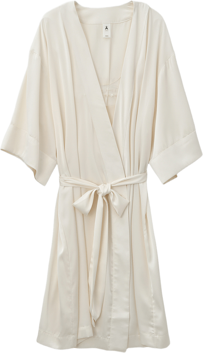 Kimono VIVIENNE, från Å WOMAN, i färgen Off White.