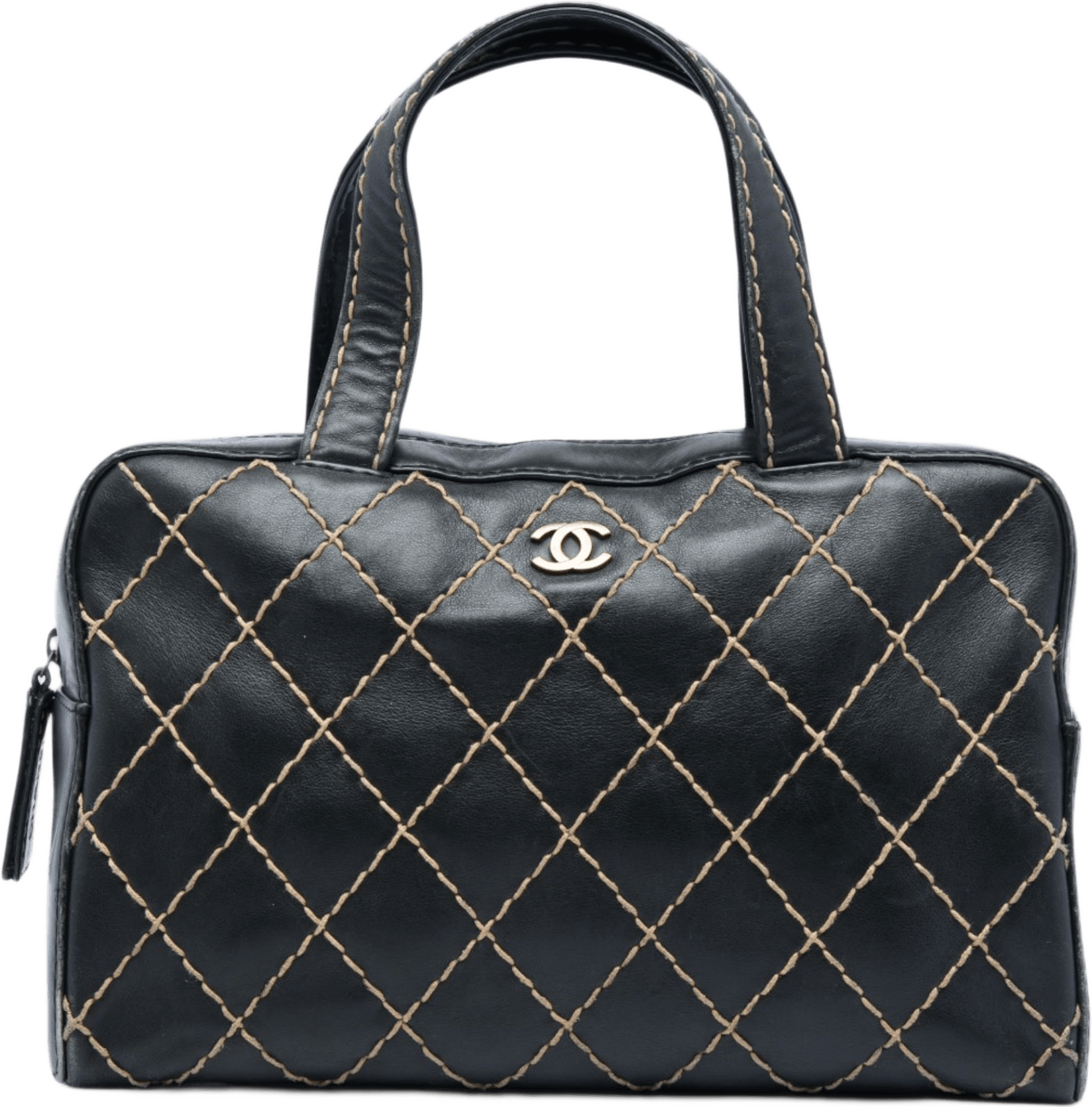 Chanel Cc Calfskin Wild Stitch Handbag, från Luxclusif, i färgen svart.