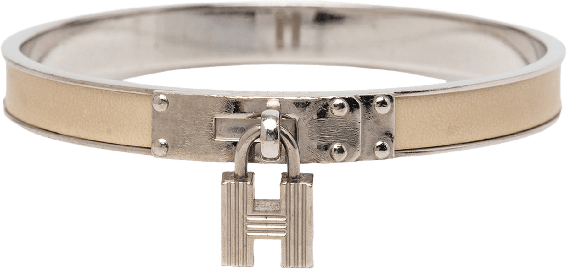 Hermès Leather Kelly H Cadena Lock Bangle Bracelet, från Luxclusif, i färgen light beige.