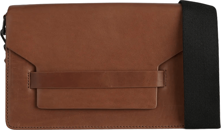 Arabella Crossbody Bag, från Markberg, i färgen Chestnut W/Black.
