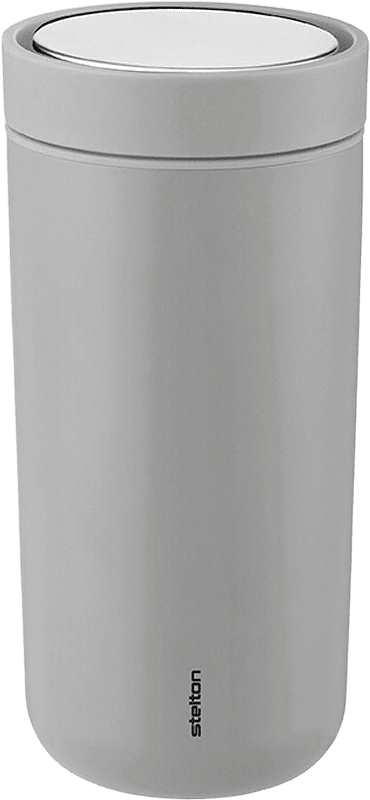 Termomugg To Go Click, från Stelton, i färgen Mat Light Grey.