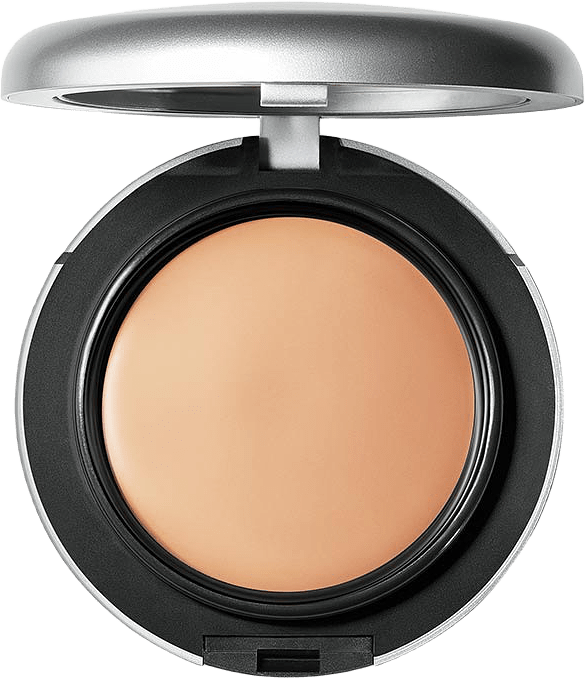 Studio Fix Tech Cream-To-Powder Foundation, från MAC Cosmetics, i färgen Nw15.