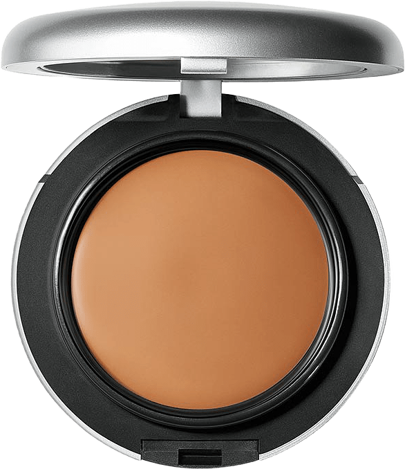 Studio Fix Tech Cream-To-Powder Foundation, från MAC Cosmetics, i färgen C4.5.