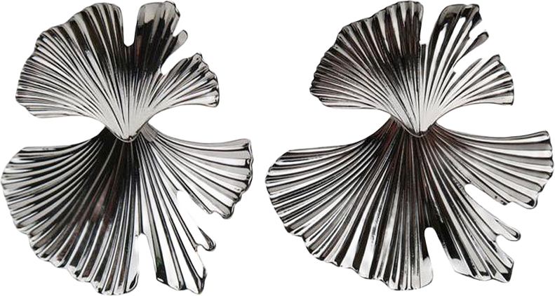 May Örhängen, från WOS, i färgen Silver.