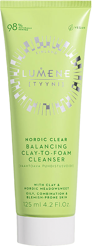 Nordic Clear Balancing Clay-to-Foam Clenaser, från Lumene.