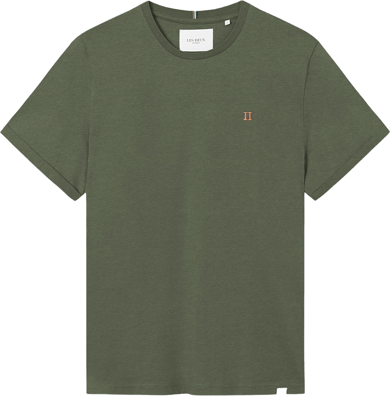 Nørregaard T-Shirt, från LES DEUX, i färgen Olive Night/Orange.