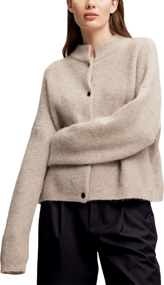 AlphaGZ Short Cardigan, från Gestuz, i färgen Warm Sand Melange.