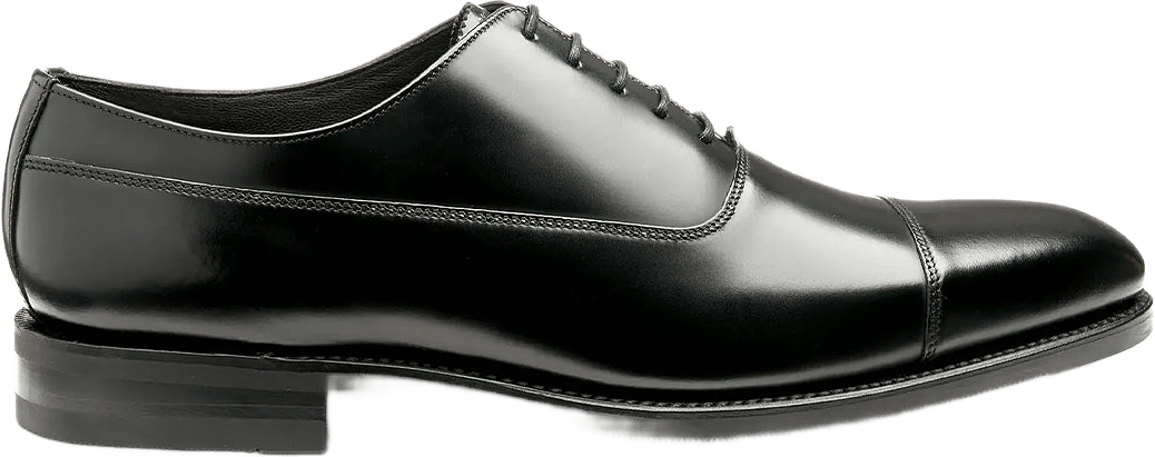 Truman Black Polished Leather, från Loake, i färgen Black.