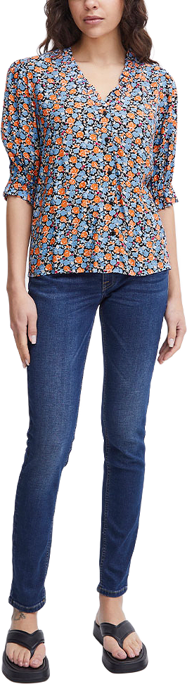 IHYESIM Shirt, från ICHI, i färgen Multi Flower Aop.