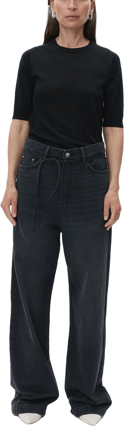 Carolina Pullover, från DAY Birger et Mikkelsen, i färgen Black.