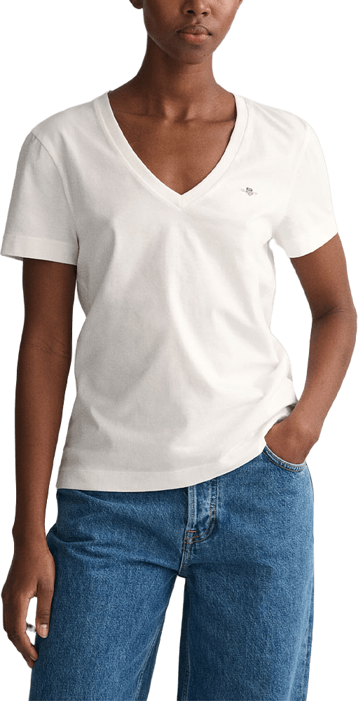 REG SHIELD SS V-NECK T-SHIRT, från GANT, i färgen White.