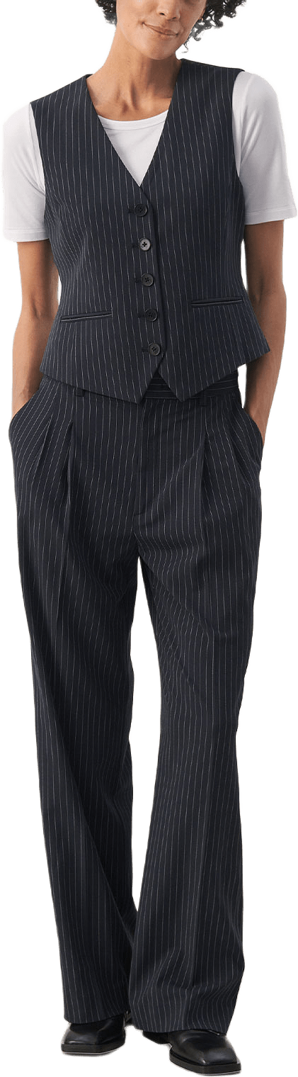 RikkePW Waistcoat, från Part Two, i färgen Dark Navy Pinstripe.