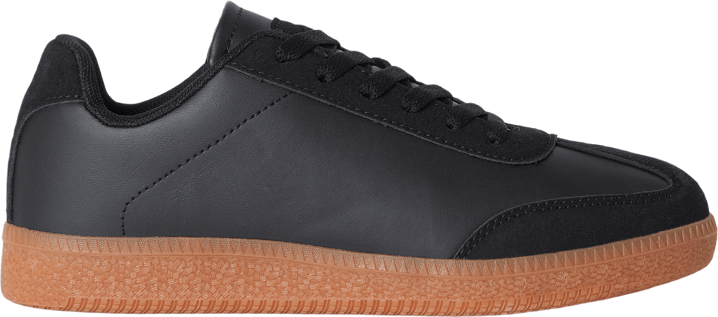 Sneakers i läderimitation, från Carin Wester, i färgen Black.