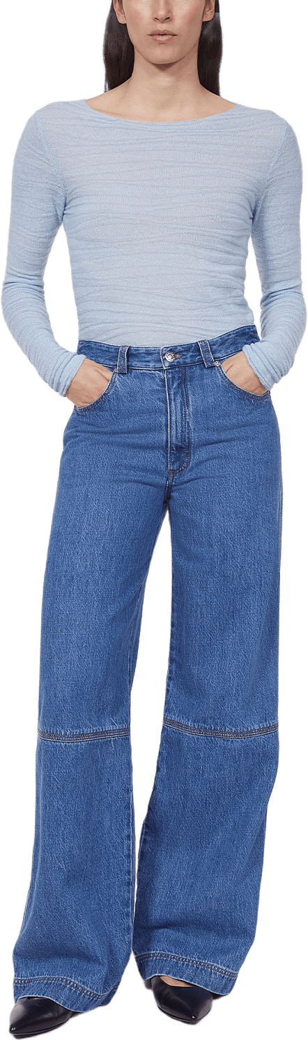 Eileen Denim, från Rodebjer, i färgen Indigo.