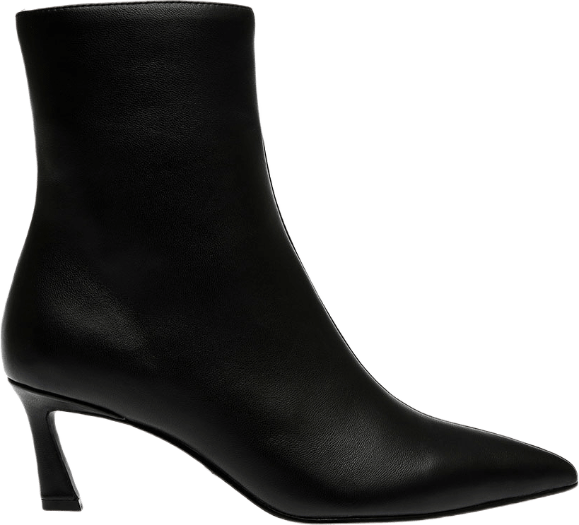 Lulah Boot, från Steve Madden, i färgen Black Leather.