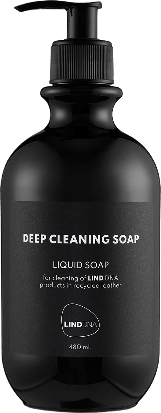 Deep Cleaning Soap 480 ml, från LindDNA, i färgen Black.