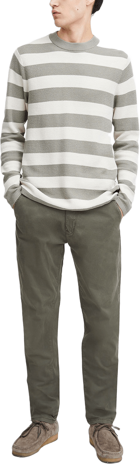 Cfviggo Chino Pants Trousers, från Casual Friday, i färgen Grape Leaf.