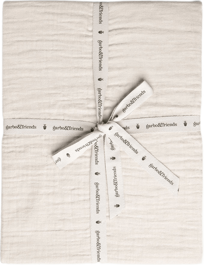 Muslin Dra-På-Lakan 60x120 cm, från Garbo&Friends, i färgen Eggshell.
