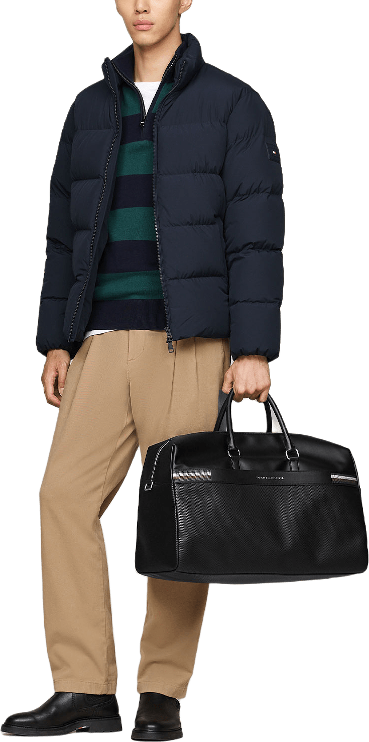Th Corp Texture Duffle, från Tommy Hilfiger, i färgen Black.