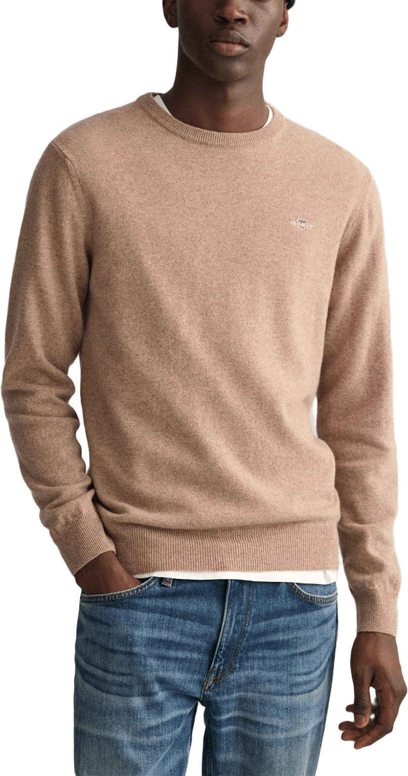 Superfine Lambswool Crew Neck Sweater, från GANT, i färgen Dk. Sand Melange.