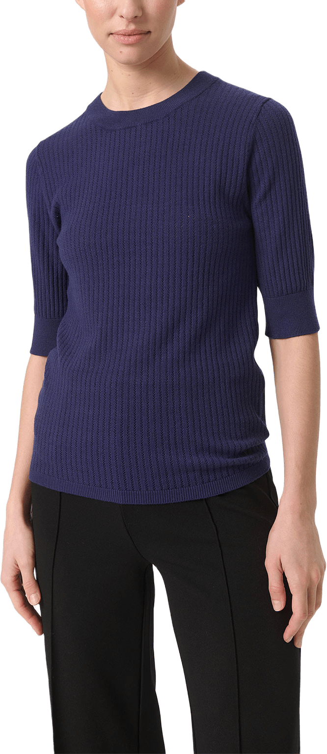 SLSpina Pullover, från Soaked In Luxury, i färgen Patriot Blue.