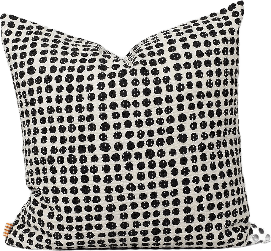 DOTS Kuddfodral 50x50, från A World of Craft, i färgen Vit/Svart.