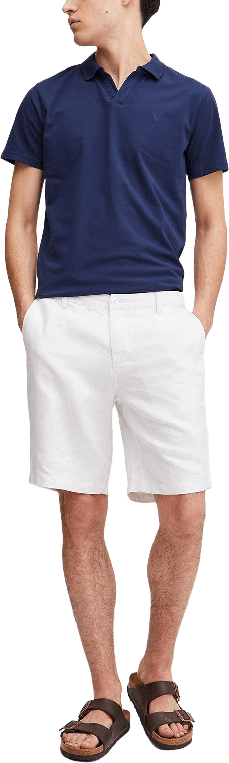 CFPANDRUP 100% linen shorts Short, från Casual Friday, i färgen Snow White.