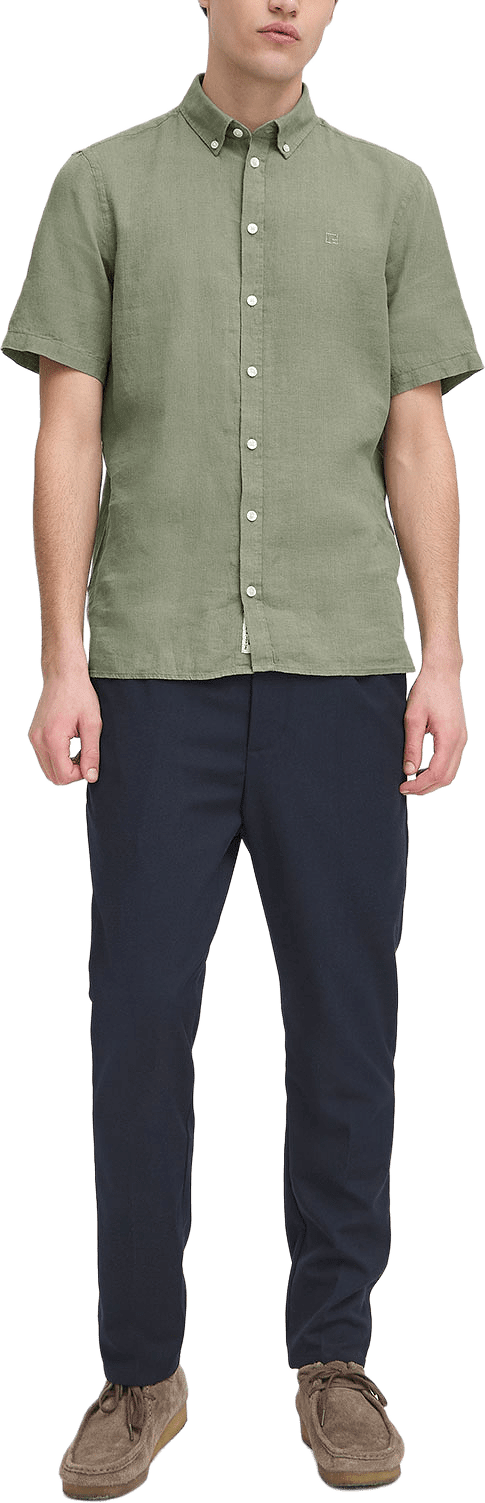 CFANTON 0071 SS 100% linen shirt Shirt, från Casual Friday, i färgen Agave Green.