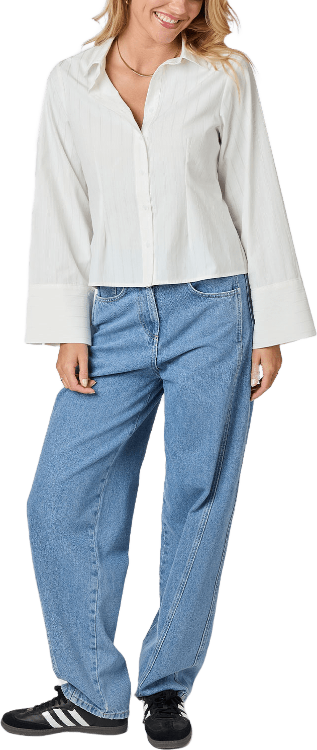 Rosa Solid Shirt, från Neo Noir, i färgen White.