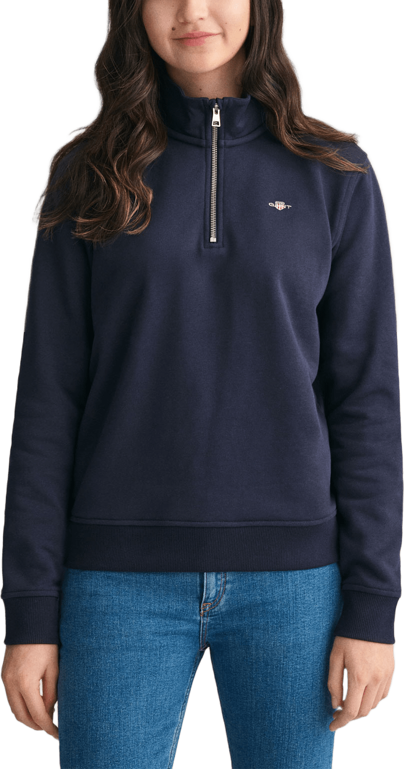 Gant Jersey Shield Half Zip Sweatshirt, från GANT, i färgen Evening Blue.