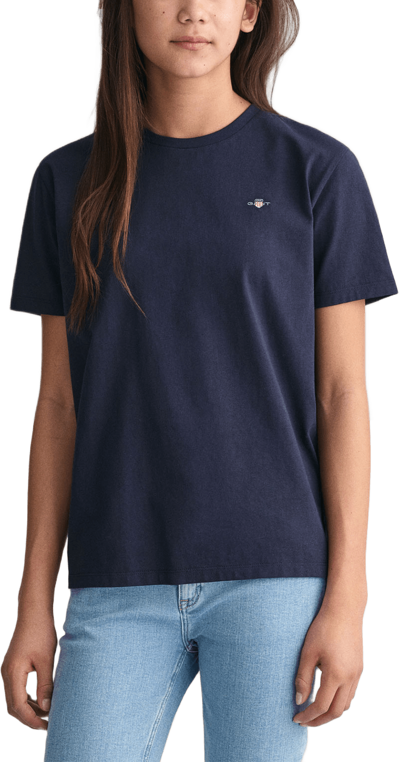 Gant Jersey Shield SS T-Shirt, från GANT, i färgen Evening Blue.