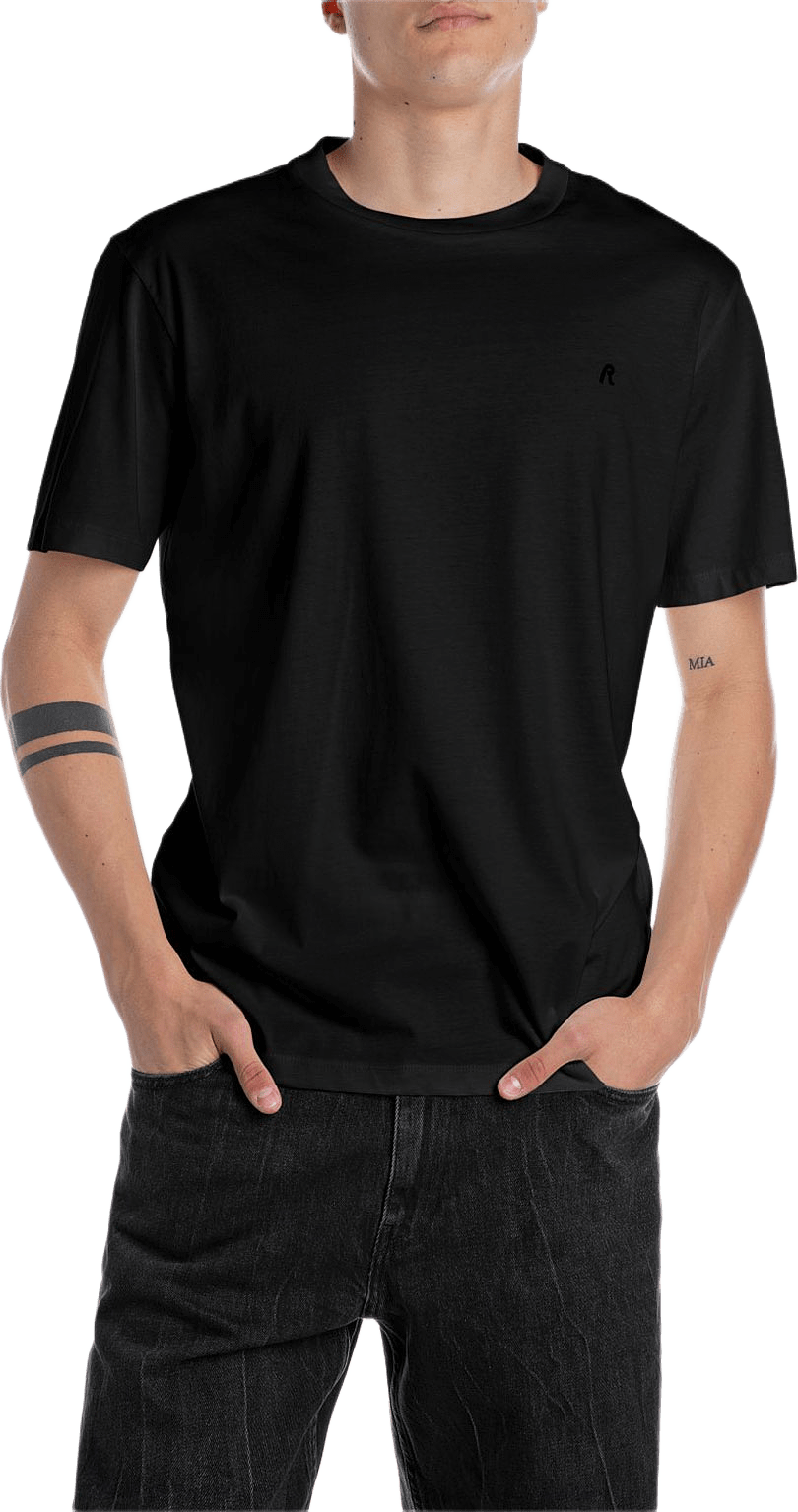 Basic T-Shirt, från Replay, i färgen Black.