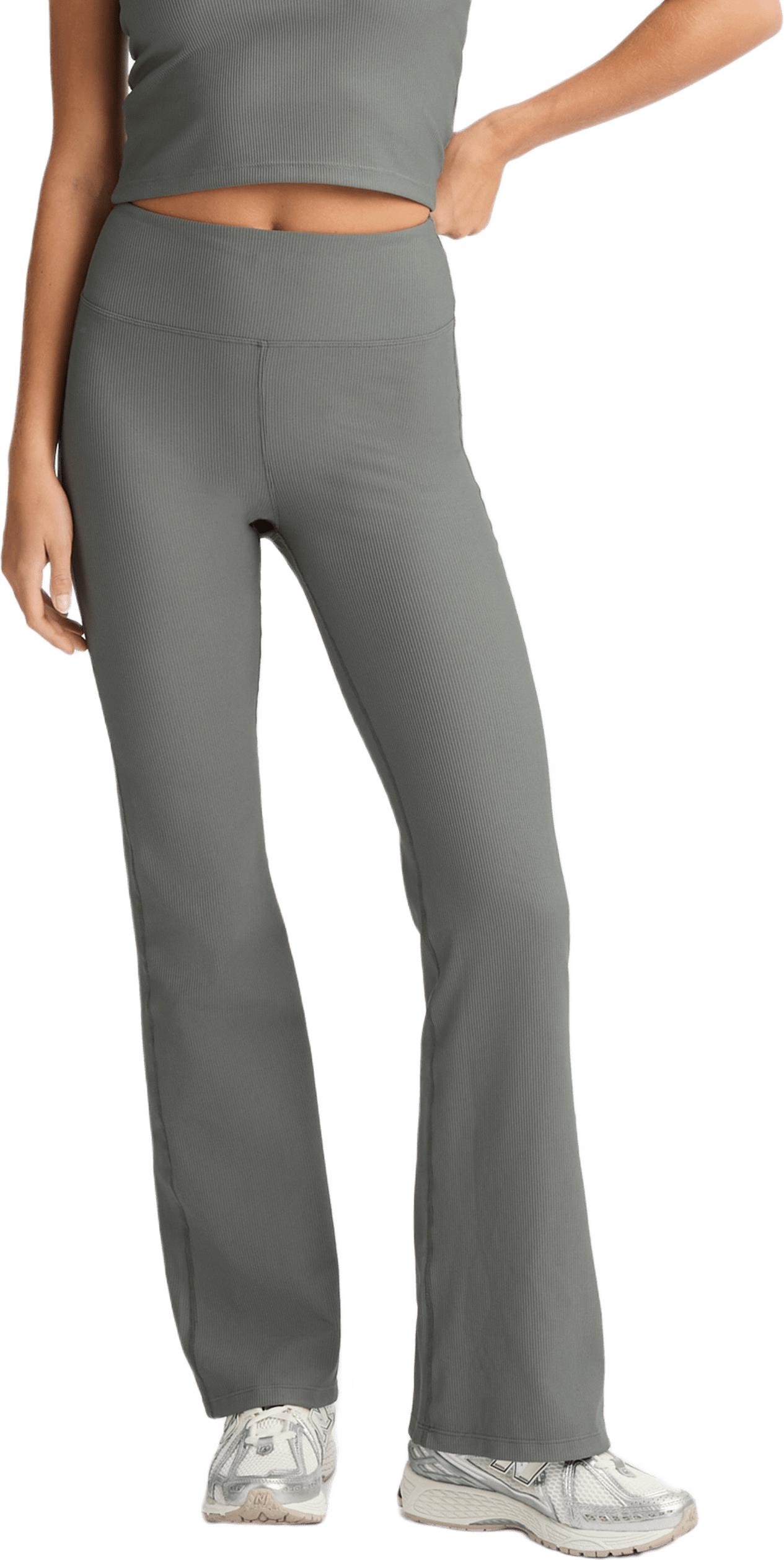 Ribbed R Flare HW Tight, från Röhnisch, i färgen Gunmetal.