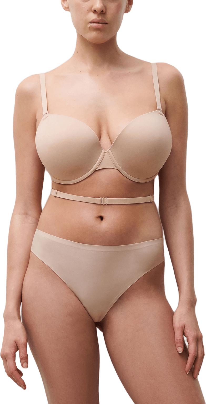 Open Back T-shirt Bra, från Chantelle, i färgen Golden Beige.