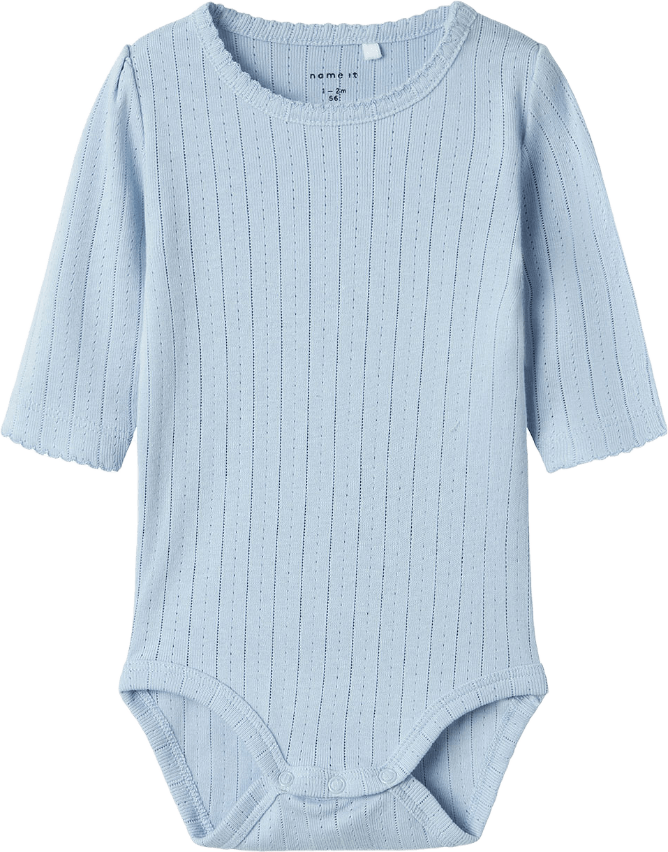NBFBEGA LS BODY, från Name It, i färgen Subdued Blue.