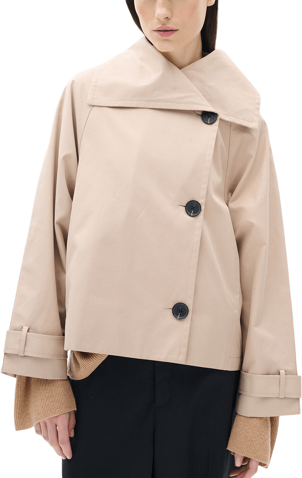 MazieIW Perry Short Coat, från Inwear, i färgen Sandstone.
