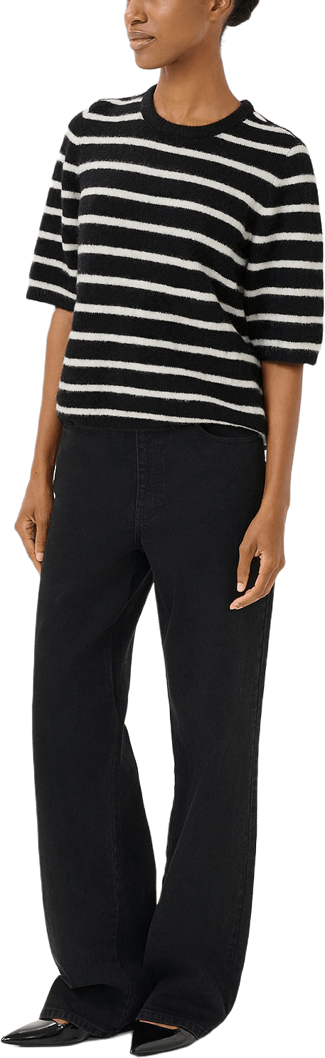 GZalpha ss tee striped, från Gestuz, i färgen Black Ivory Striped.