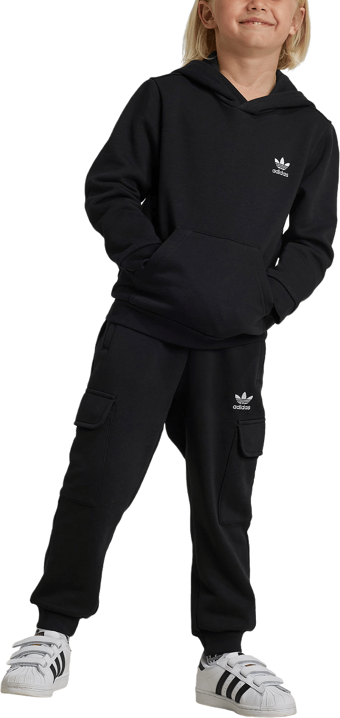 Hoodie Cargo Set Barn, från Adidas Originals, i färgen Black.