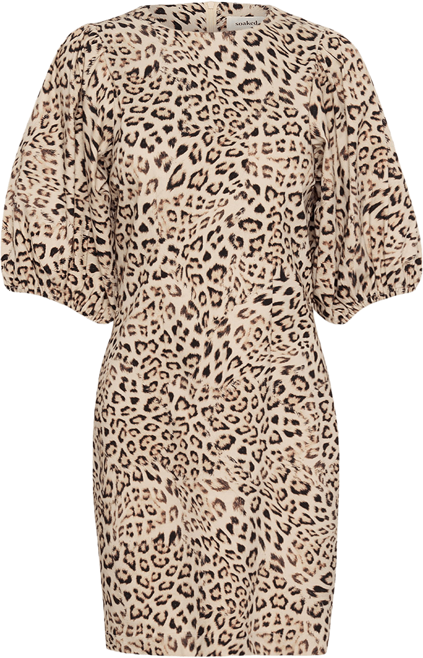 SLZazu Dolore Dress, från Soaked In Luxury, i färgen Leopard Print.