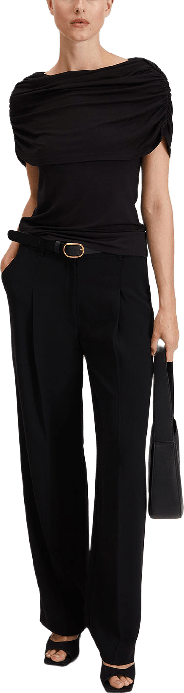 Capena Top, från Stylein, i färgen Black.