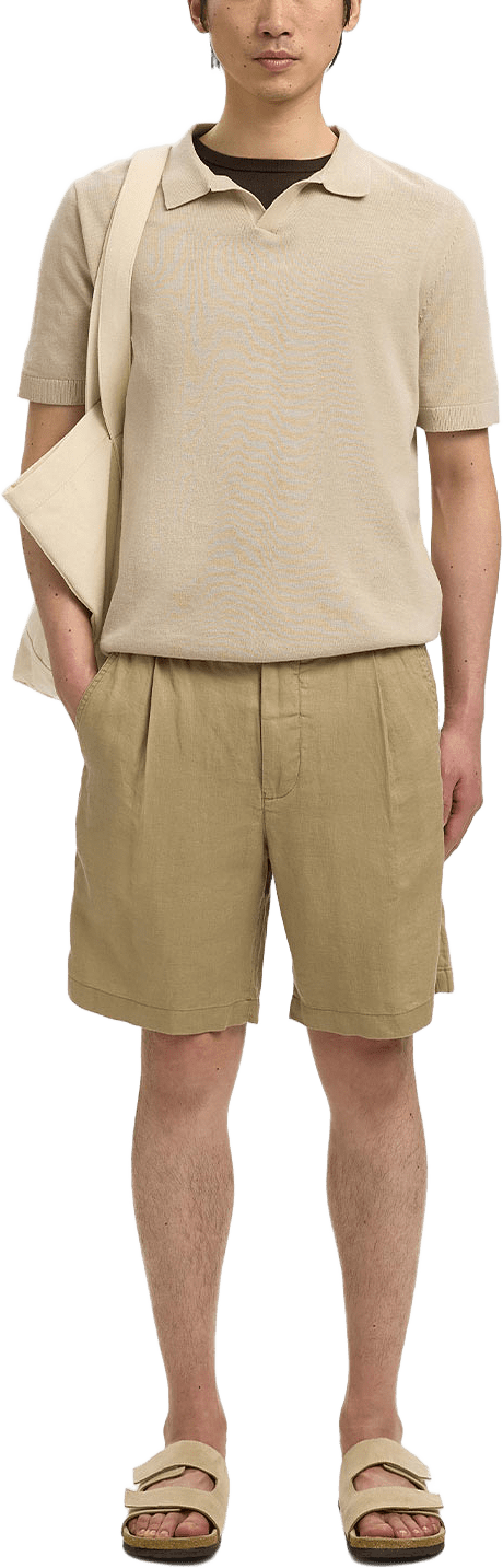 Linen Blend Open Polo, från Selected Homme, i färgen Oatmeal.