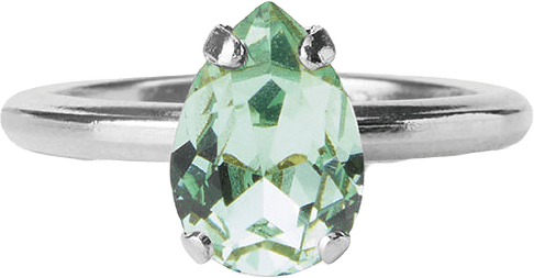 Petite Drop Ring, från Caroline Svedbom, i färgen Rhodium.