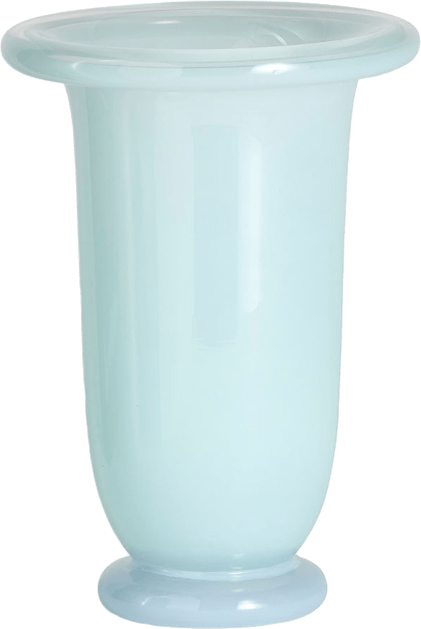 Empire Vase Medium, från HAY, i färgen Ice Blue With Light Blue Base.