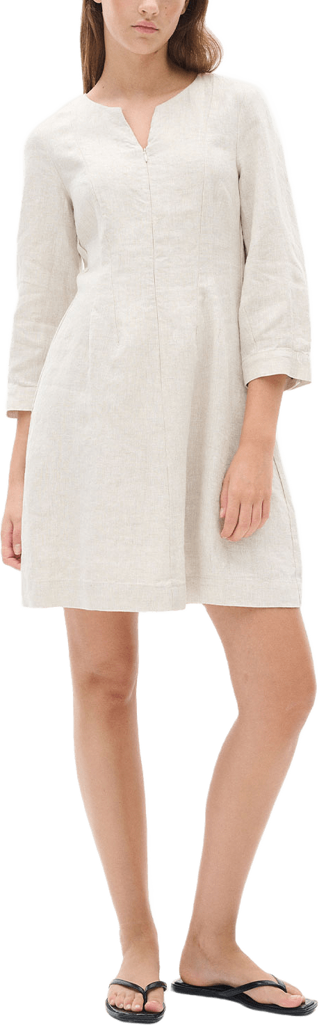 SolinaIW Fitted Dress, från Inwear, i färgen Haze Melange.