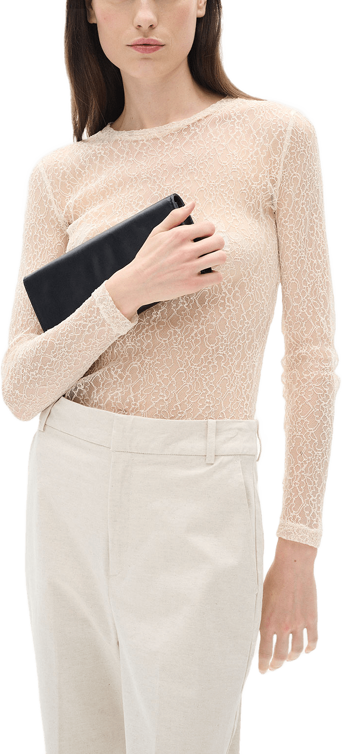 AveryIW Blouse, från Inwear, i färgen Vanilla.