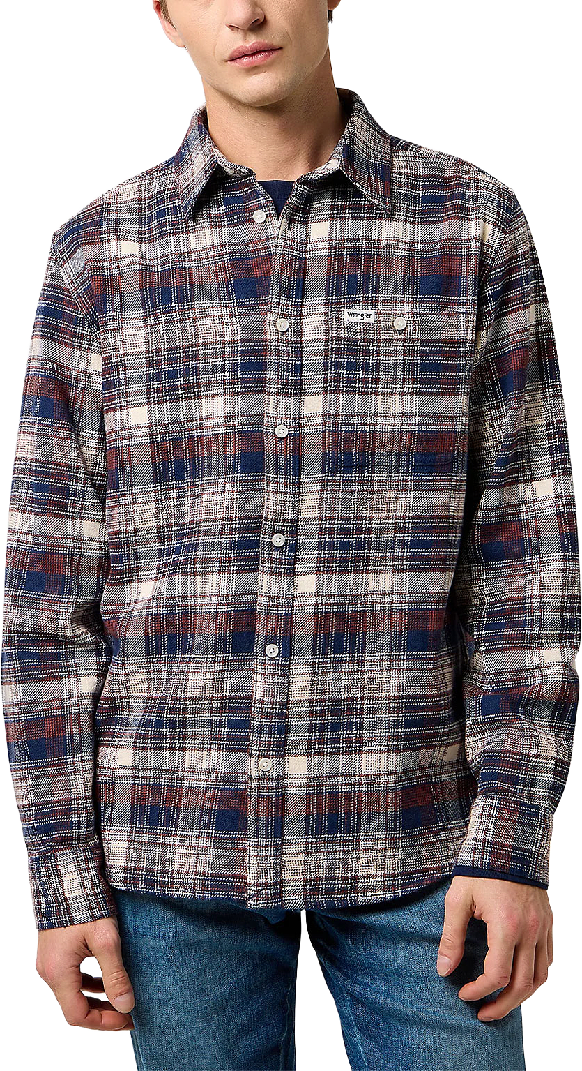 Regular Brushed 1 Pocket Shirt, från Wrangler, i färgen Navy Birch.