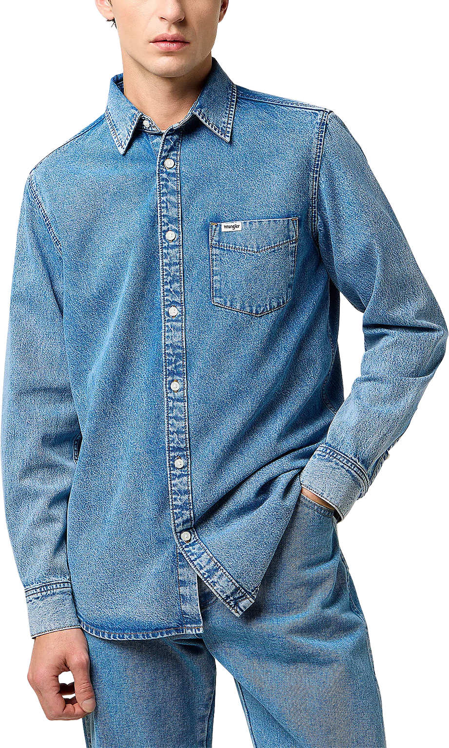 Regular 1 Pocket Shirt, från Wrangler, i färgen Indigo Valley.
