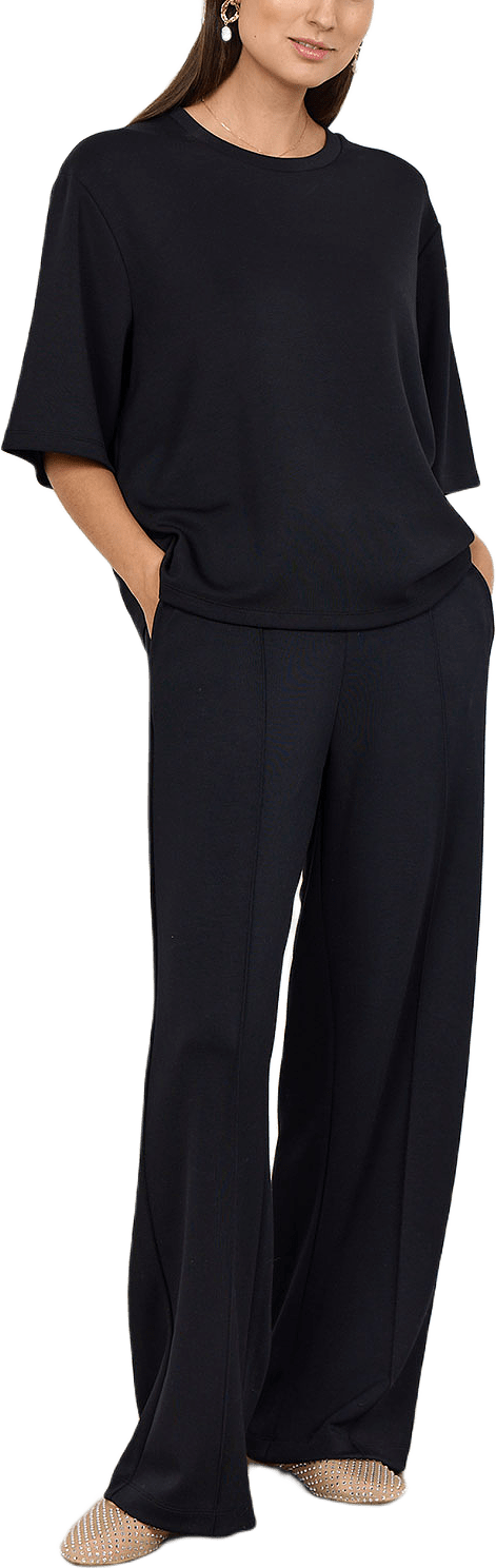 Sc-Banu 231 T-Shirt, från Soyaconcept, i färgen Black.