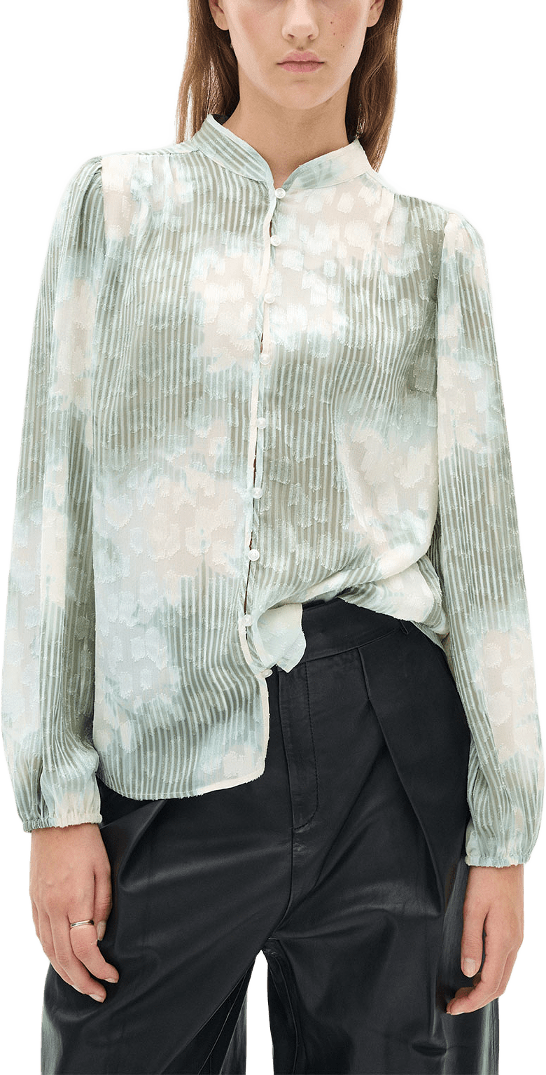 CielleIW Shirt, från Inwear, i färgen Green Illuminating Florals.